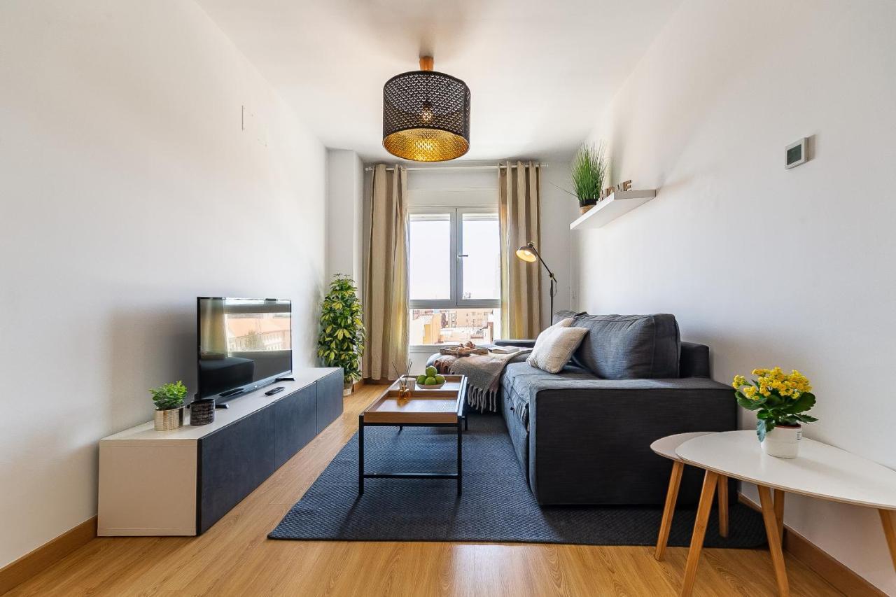 Modern Beach Apartment Valparaiso With Parking มาลากา ภายนอก รูปภาพ