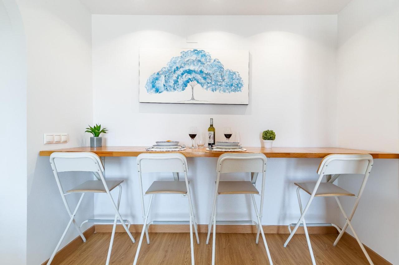 Modern Beach Apartment Valparaiso With Parking มาลากา ภายนอก รูปภาพ