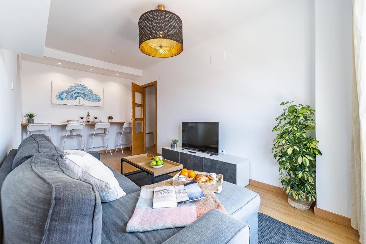 Modern Beach Apartment Valparaiso With Parking มาลากา ภายนอก รูปภาพ