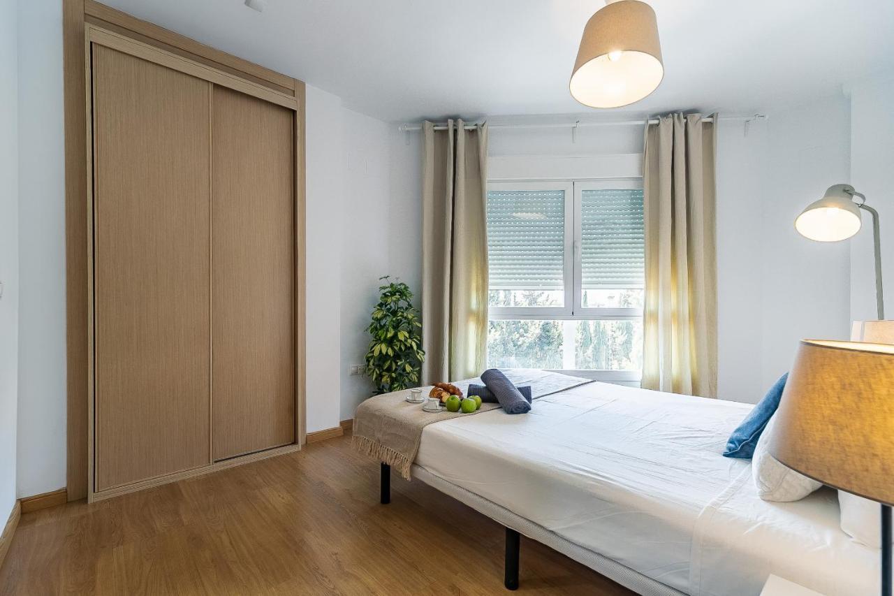 Modern Beach Apartment Valparaiso With Parking มาลากา ภายนอก รูปภาพ