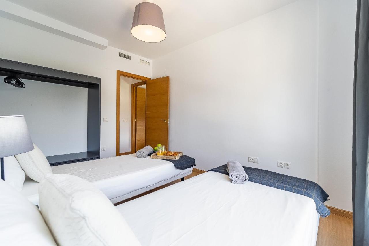 Modern Beach Apartment Valparaiso With Parking มาลากา ภายนอก รูปภาพ