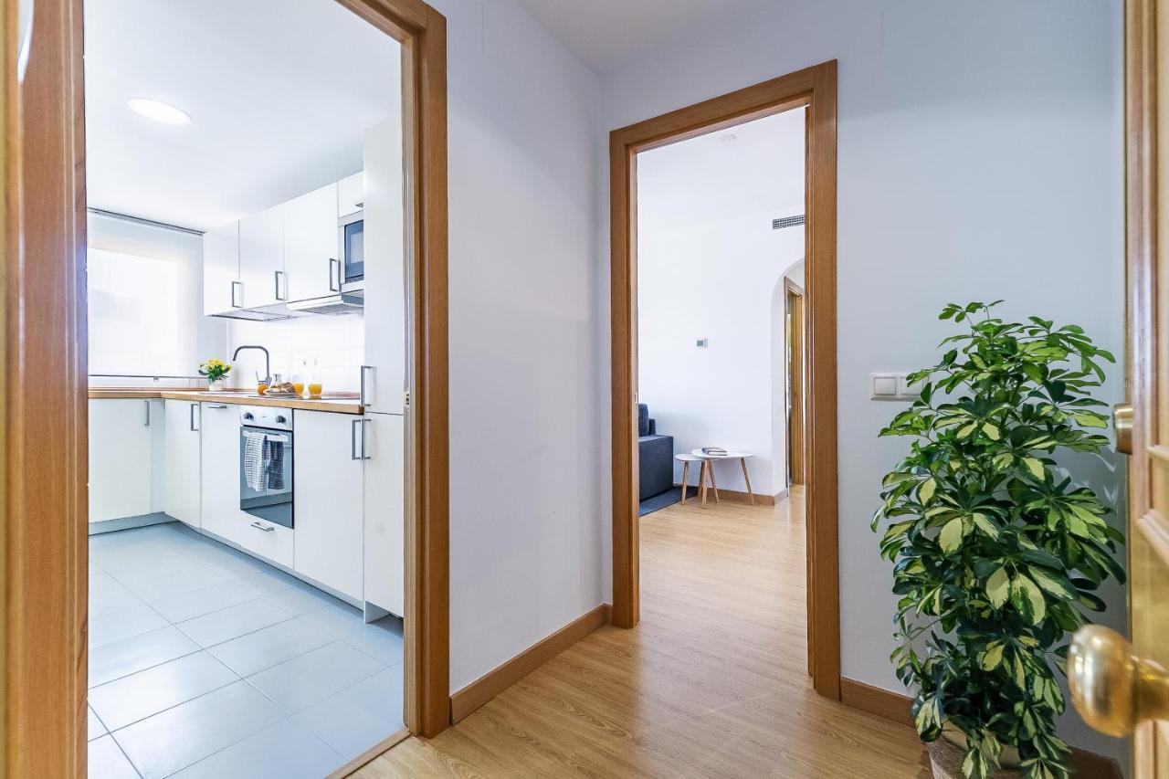 Modern Beach Apartment Valparaiso With Parking มาลากา ภายนอก รูปภาพ